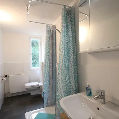 Apartment Moderne, Helle 1 Zimmer-wohnung In Citylage Bad Urach
